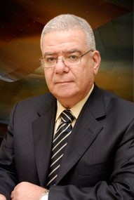 الدكتور منصور